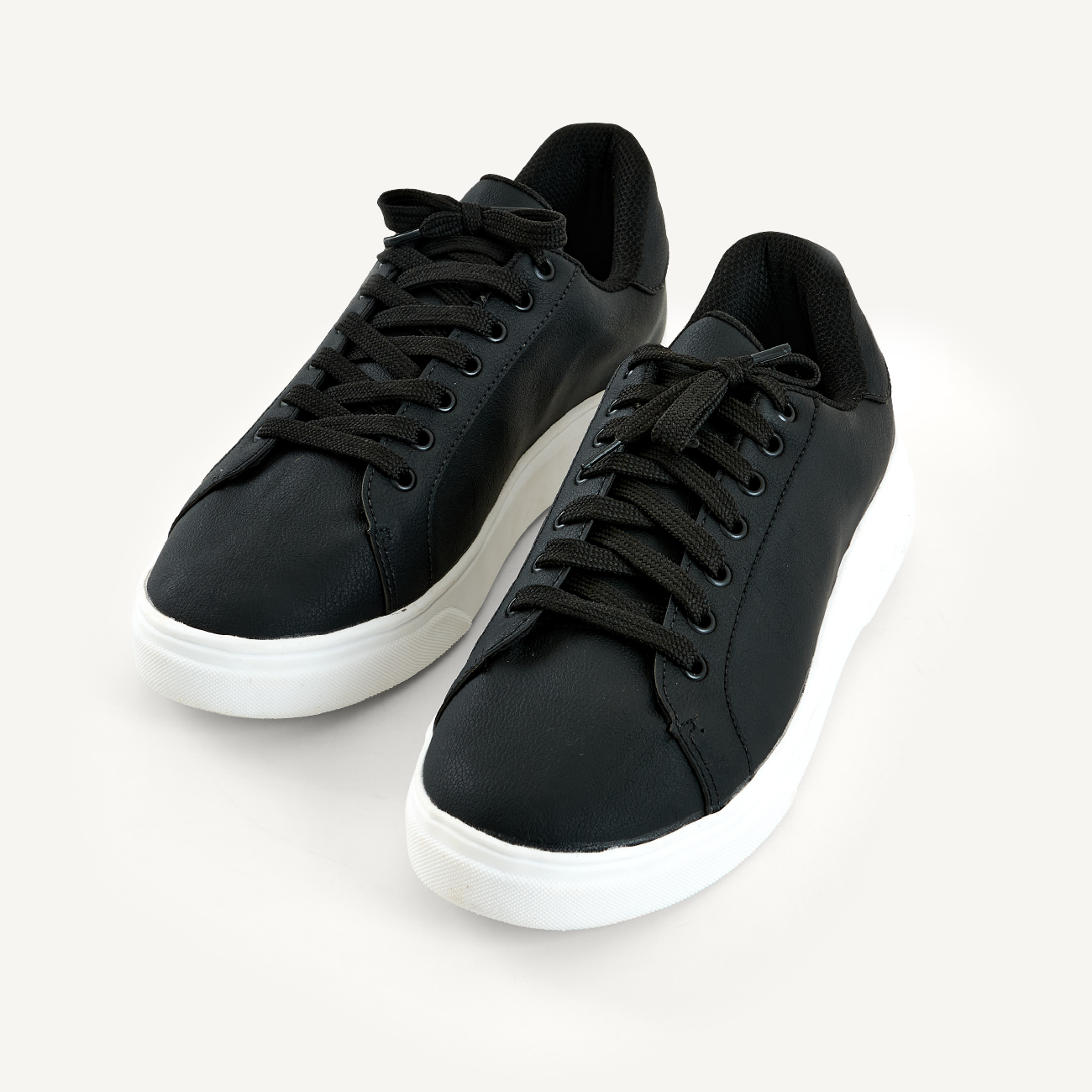 Tênis Classic Leather